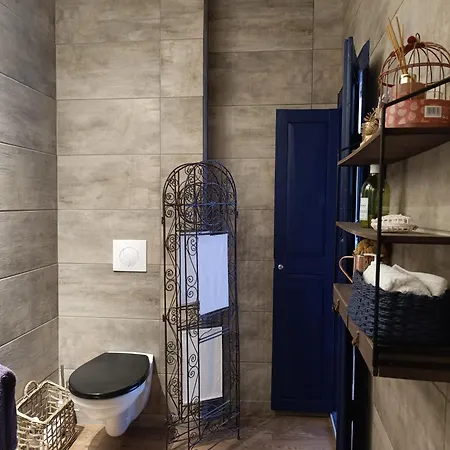Gasthuis Parfumu Di Celu 3*